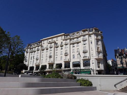 Studio Grand Hotel Chatel Guyon Exteriér fotografie